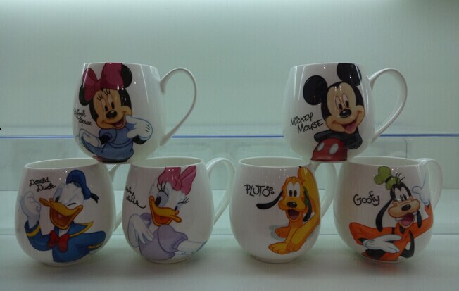 迪士尼 特大号QQ杯（精装）  价格：34.9元