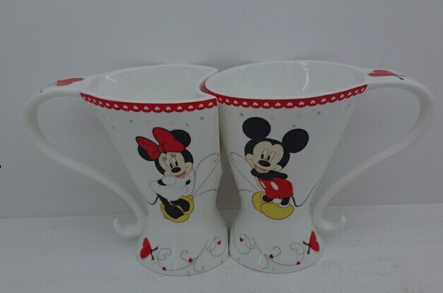 迪士尼 情侣对杯（精装）  价格：89.9元