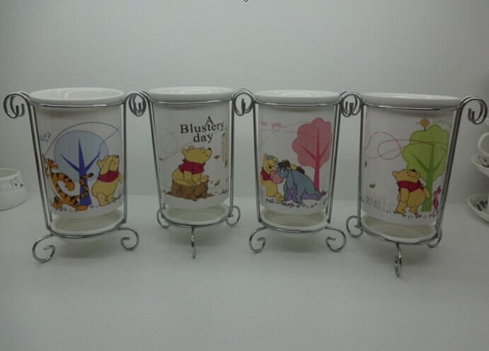 迪士尼C型筷筒（精装）  价格：65元